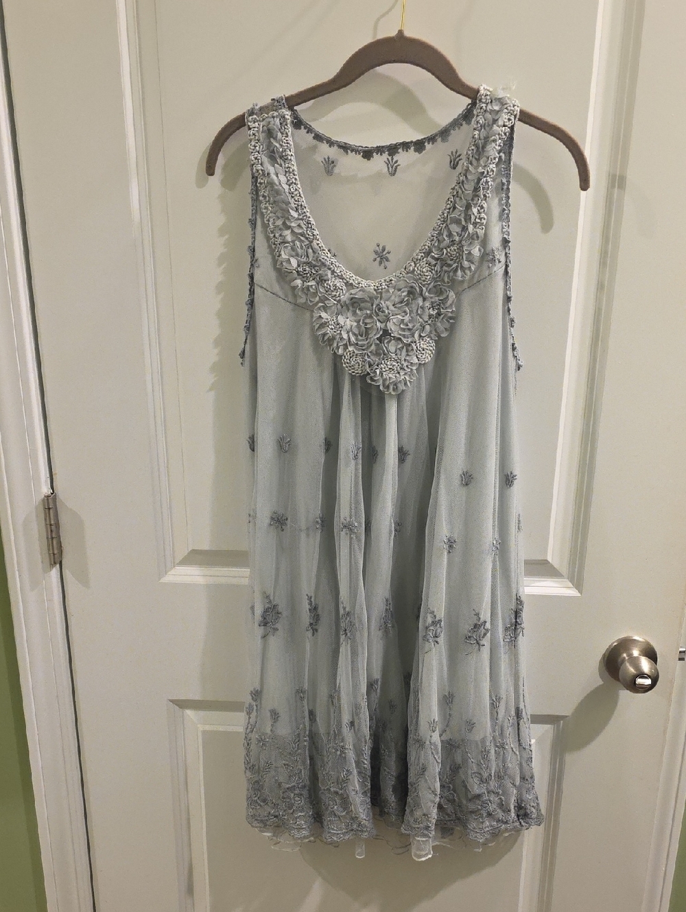 Pretty Angel Pale Gray Floral Appliqué Slip